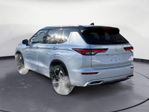 2025 Mitsubishi Outlander PHEV SEL