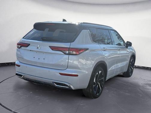 2025 Mitsubishi Outlander PHEV SEL
