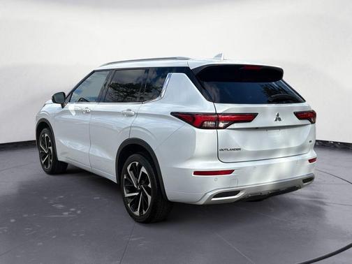 2023 Mitsubishi Outlander 