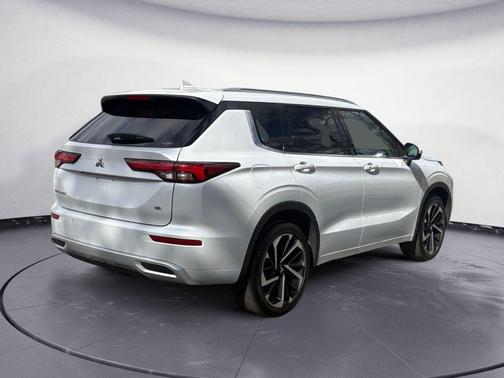 2023 Mitsubishi Outlander 