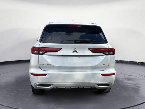 2023 Mitsubishi Outlander 