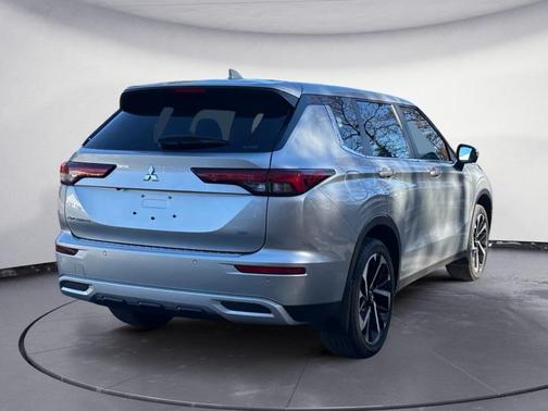 2023 Mitsubishi Outlander SE 2.5 S-AWC