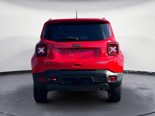 2022 Jeep Renegade Trailhawk