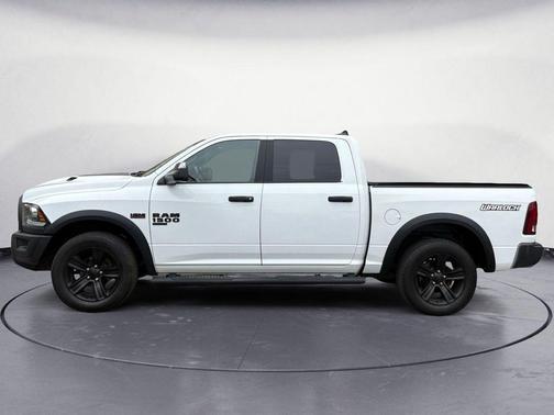 Bright White Clearcoat 2021 RAM 1500 Classic SLT