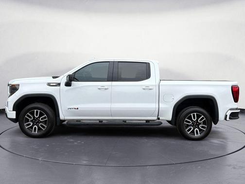 Summit White 2022 GMC Sierra 1500 AT4