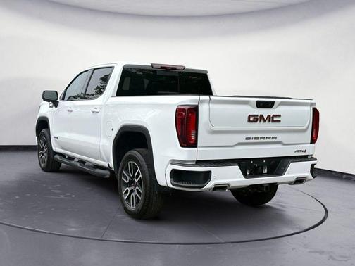 Summit White 2022 GMC Sierra 1500 AT4