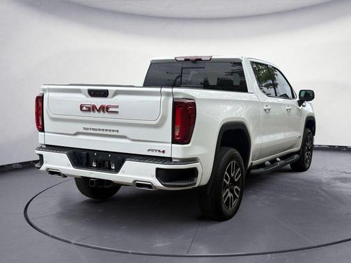 Summit White 2022 GMC Sierra 1500 AT4