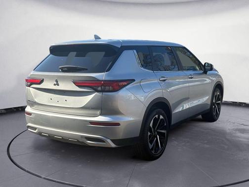 2024 Mitsubishi Outlander SE 2.5 2WD