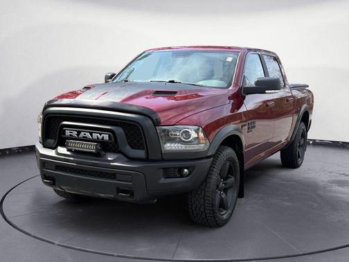 Delmonico Red Pearlcoat 2019 RAM 1500 SLT