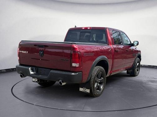 Delmonico Red Pearlcoat 2019 RAM 1500 SLT
