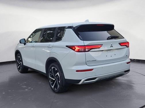 2023 Mitsubishi Outlander SE 2.5 S-AWC