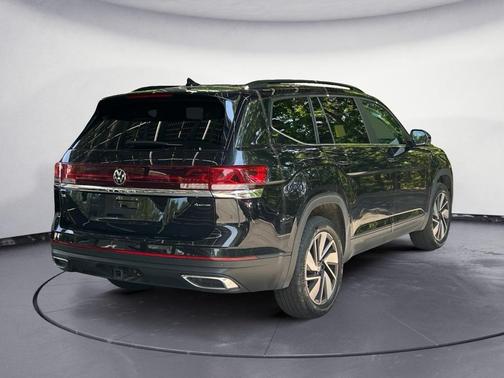 2024 Volkswagen Atlas 2.0T SE w/Technology 4MOTION