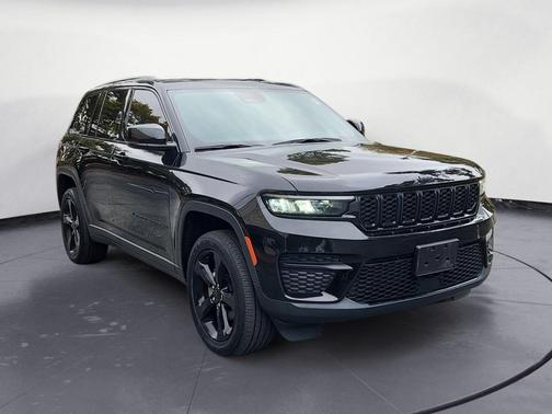 2022 Jeep Grand Cherokee Altitude