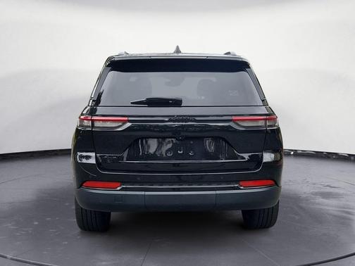 2022 Jeep Grand Cherokee Altitude