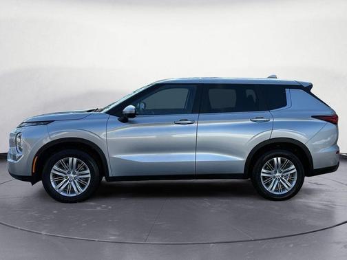2022 Mitsubishi Outlander ES 2.5 S-AWC