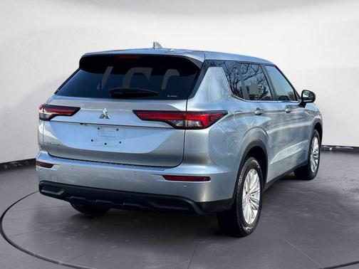 2022 Mitsubishi Outlander ES 2.5 S-AWC