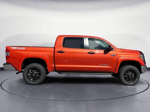 2018 Toyota Tundra SR5