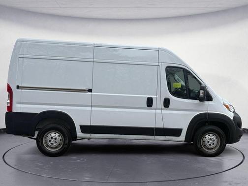 Bright White Clearcoat 2023 RAM ProMaster 2500 High Roof
