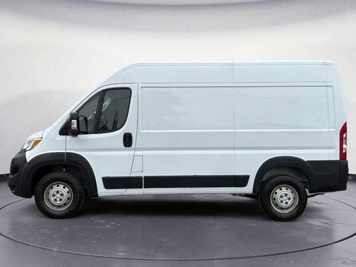 Bright White Clearcoat 2023 RAM ProMaster 2500 High Roof