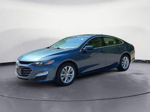 Lakeshore Blue Metallic 2024 Chevrolet Malibu FWD 1LT