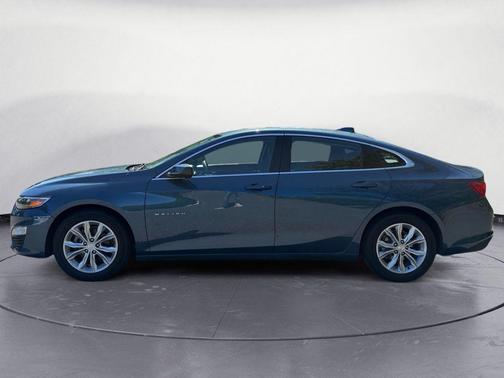 Lakeshore Blue Metallic 2024 Chevrolet Malibu FWD 1LT