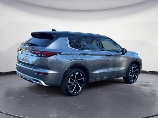 2024 Mitsubishi Outlander 