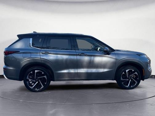 2024 Mitsubishi Outlander 