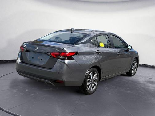 Gun Metallic 2023 Nissan Versa 1.6 SV