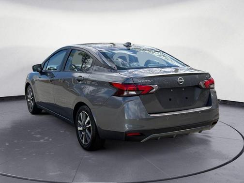 Gun Metallic 2023 Nissan Versa 1.6 SV