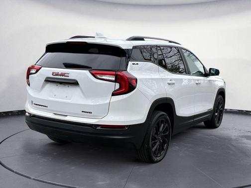 Summit White 2023 GMC Terrain SLE