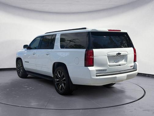 Summit White 2019 Chevrolet Suburban Premier