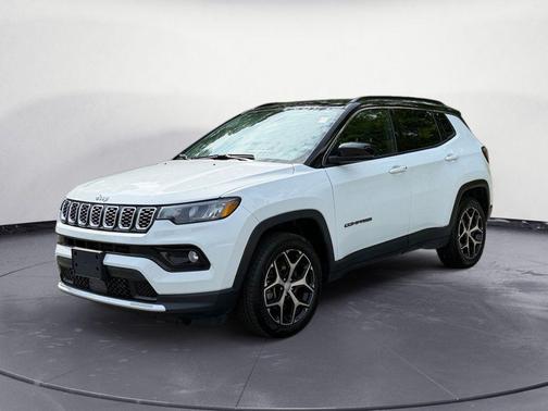 Bright White Clearcoat 2024 Jeep Compass Limited