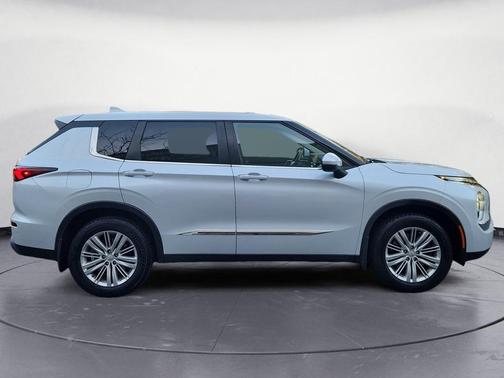2022 Mitsubishi Outlander ES 2.5 S-AWC