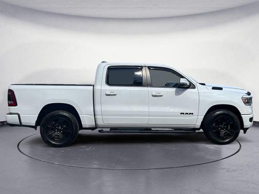 Bright White Clearcoat 2022 RAM 1500 Sport