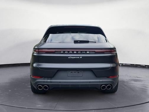 2024 Porsche Cayenne S