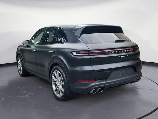 2024 Porsche Cayenne S