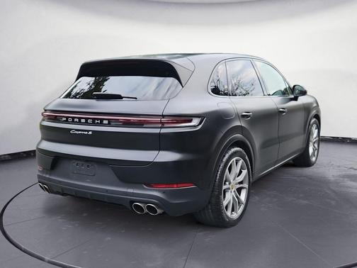 2024 Porsche Cayenne S
