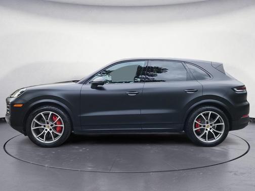 2024 Porsche Cayenne S