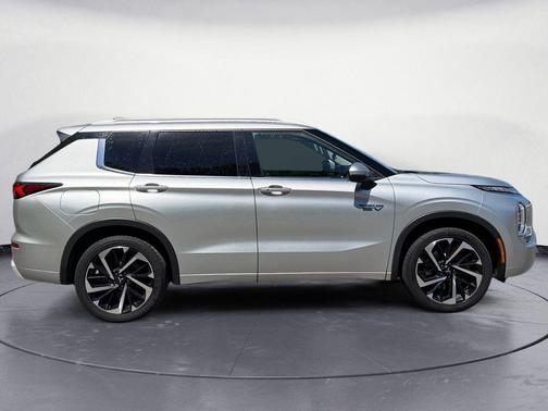 Sv 2024 Mitsubishi Outlander PHEV SEL
