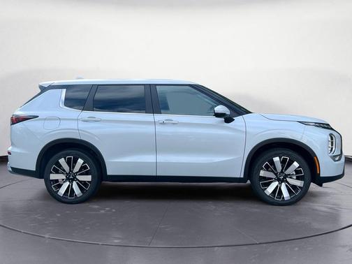 2025 Mitsubishi Outlander SE 2.5 S-AWC
