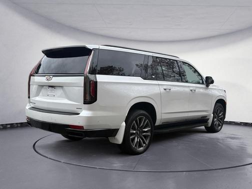2022 Cadillac Escalade ESV Sport