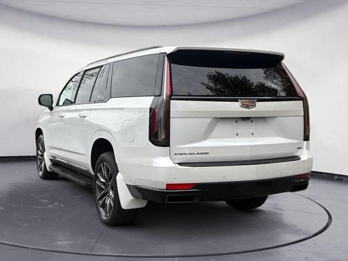2022 Cadillac Escalade ESV Sport