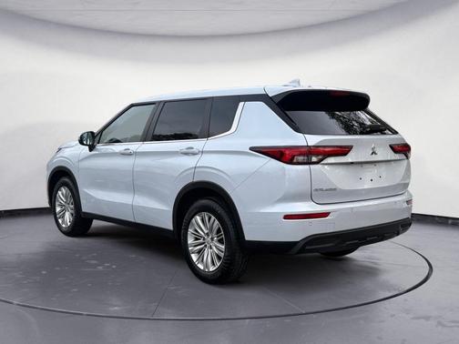 2022 Mitsubishi Outlander ES 2.5 S-AWC