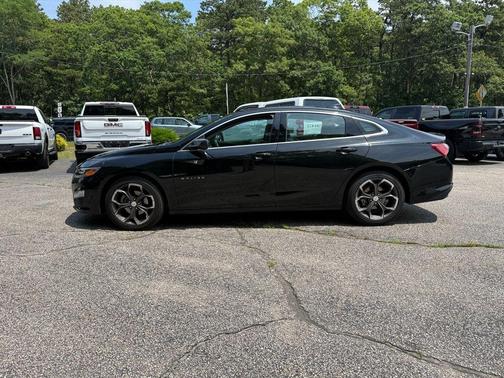 Mosaic Black Metallic 2022 Chevrolet Malibu FWD LT