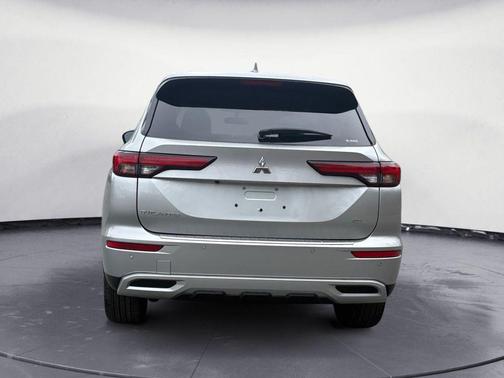 Alloy Silver Metallic 2024 Mitsubishi Outlander SE 2.5 S-AWC