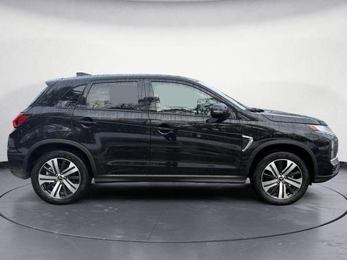2026 Mitsubishi Outlander Sport SE
