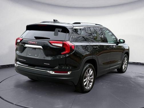 Ebony Twilight Metallic 2024 GMC Terrain SLT