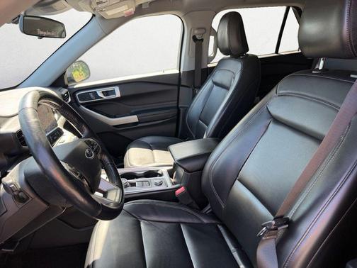 Carbonized Gray Metallic 2021 Ford Explorer XLT