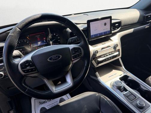 Carbonized Gray Metallic 2021 Ford Explorer XLT