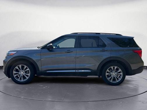 Carbonized Gray Metallic 2021 Ford Explorer XLT